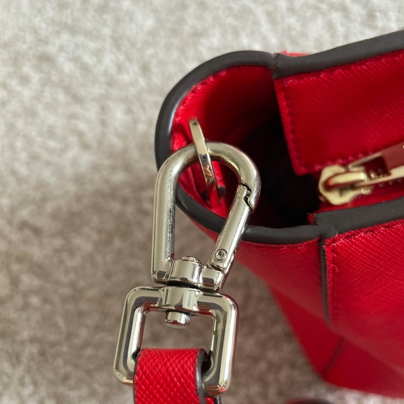 Tory Burch Robinson Mini Square Tote. - Picture 3 of 8